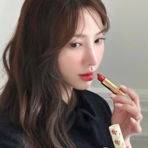 Son Lì Gucci Rouge à Lèvres Voile Lipstick 505 Janet Rust ( Vỏ Hoa ) - Màu Đỏ Gạch - Image 3
