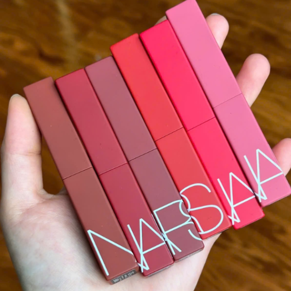 Son Lì Nars Powermatte Lipstick 132 Dragon Girl - Màu Đỏ Ruby - Image 8