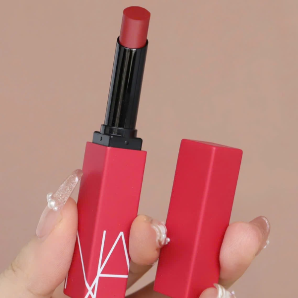 Son Lì Nars Powermatte Lipstick 132 Dragon Girl - Màu Đỏ Ruby - Image 7