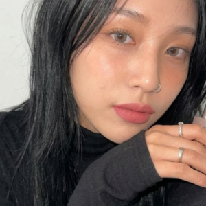 Son Prada Monochrome Soft Matte B102 Sienne - Màu Hồng Cam Đào - Image 3
